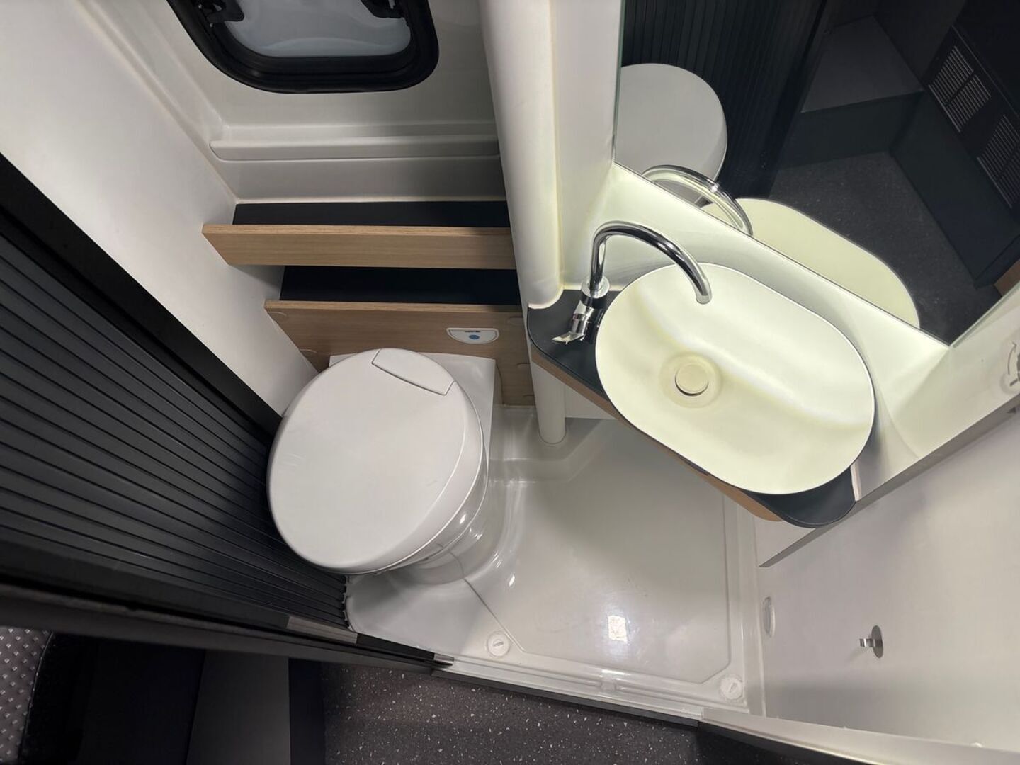 ADRIA TWIN MAX 680 SLB 2024
