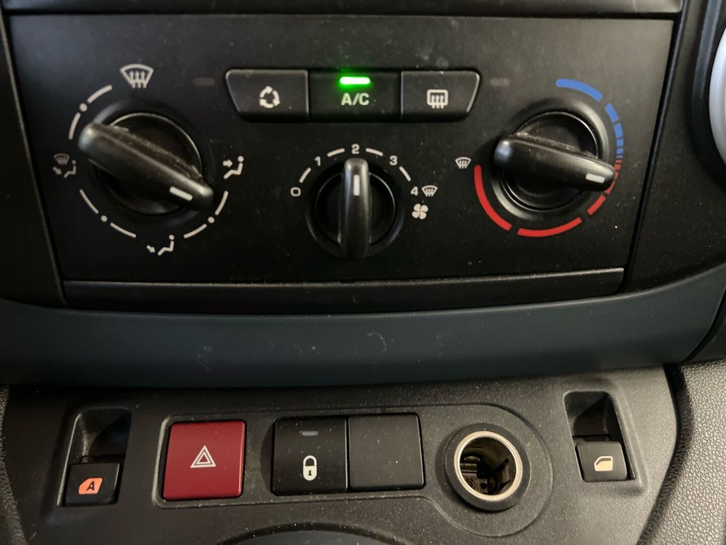 PEUGEOT Partner 2010