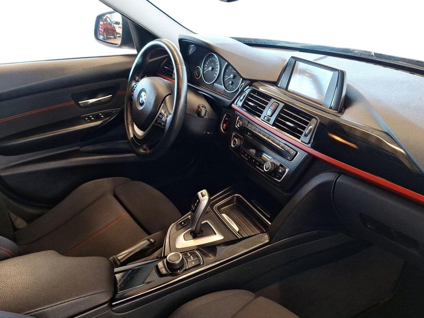 BMW 320 2013