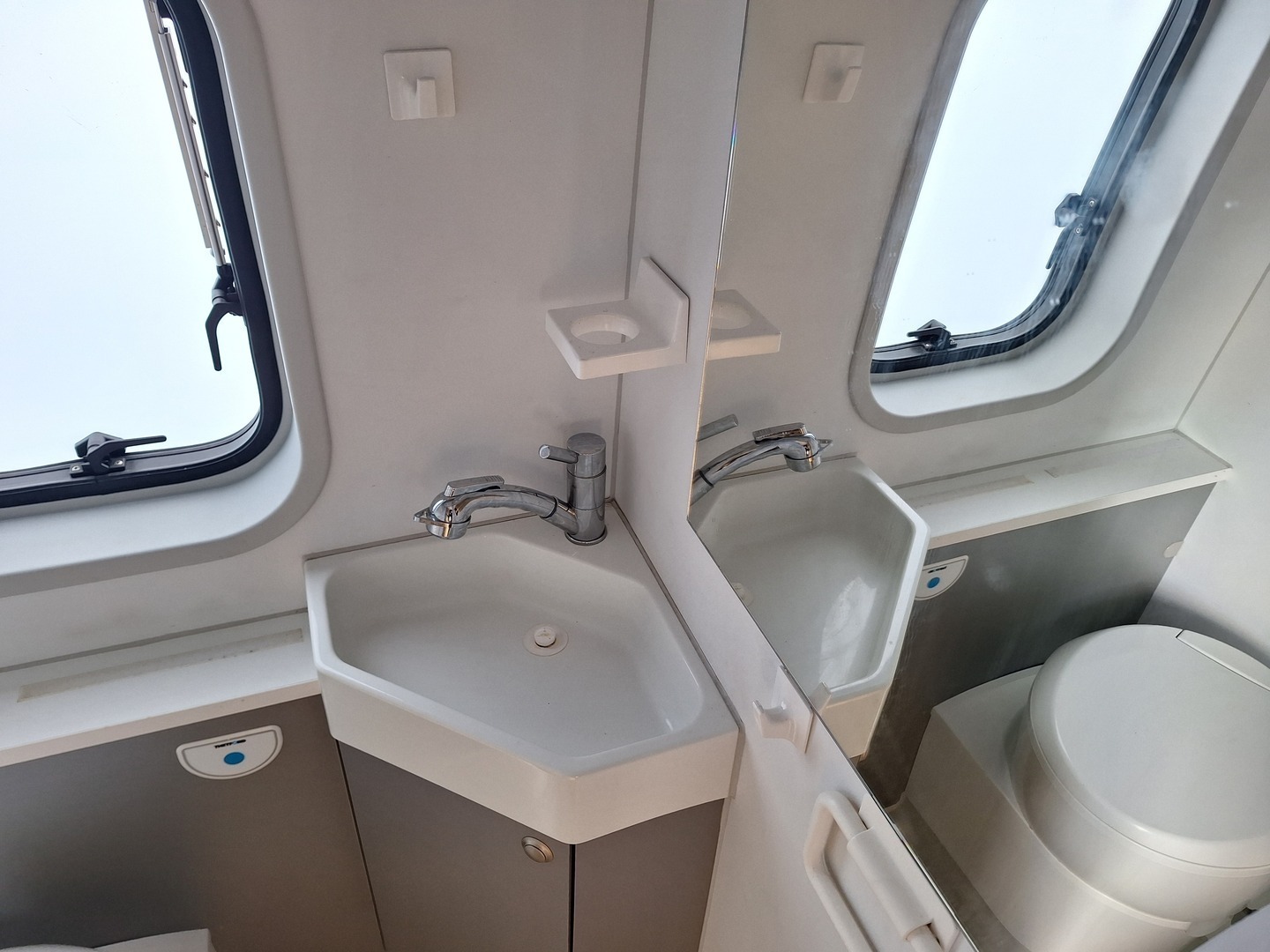 ADRIA Twin 640 SL 2018