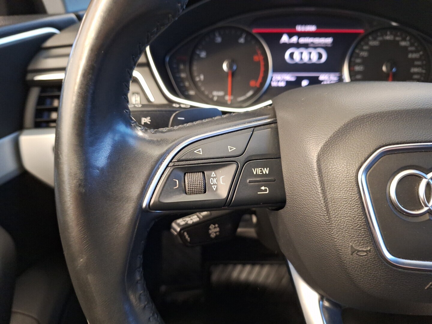 AUDI A4 allroad quattro 2018