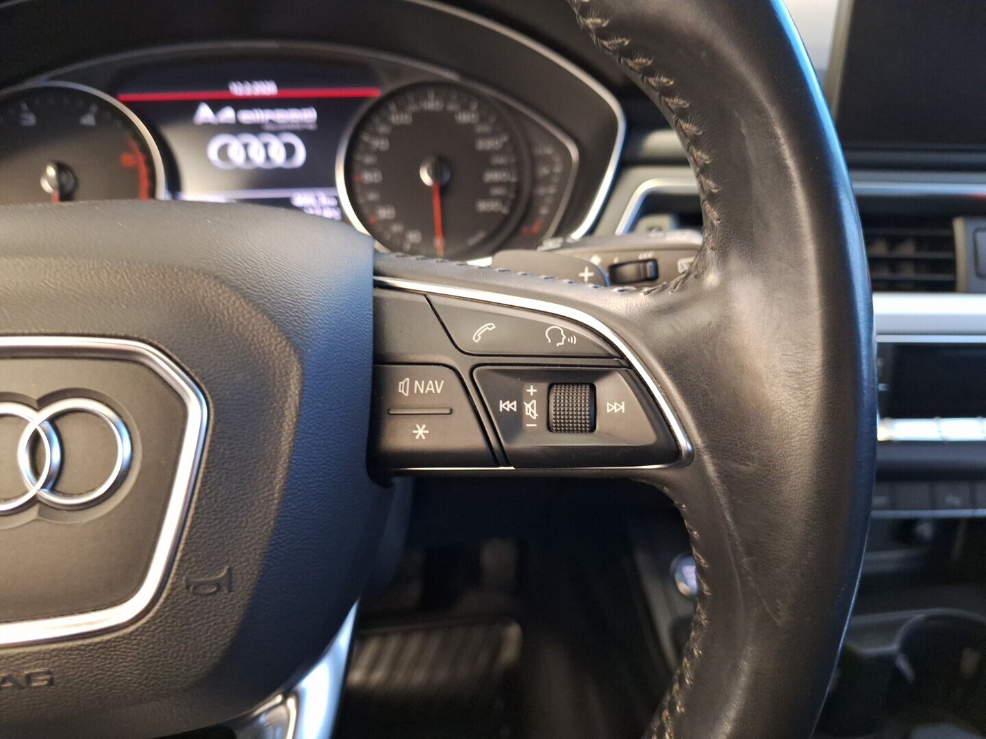 AUDI A4 allroad quattro 2018