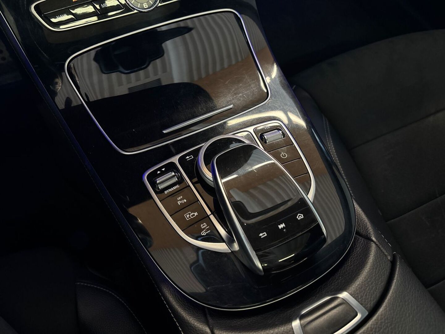 MERCEDES-BENZ E 2017