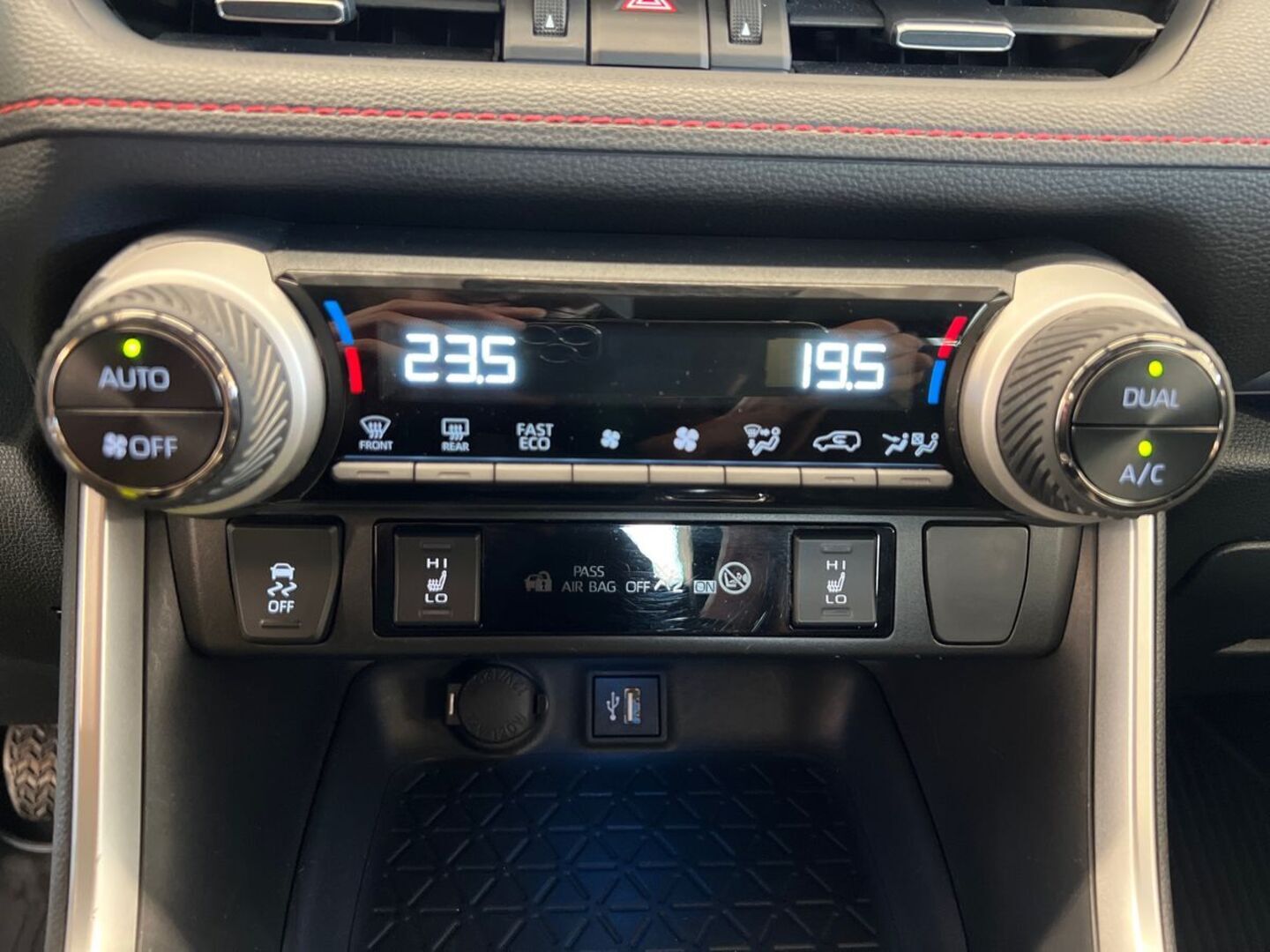 TOYOTA RAV4 Plug-in 2023
