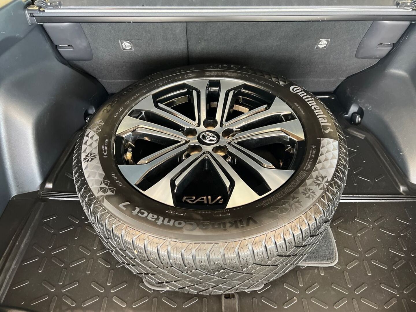 TOYOTA RAV4 Plug-in 2023