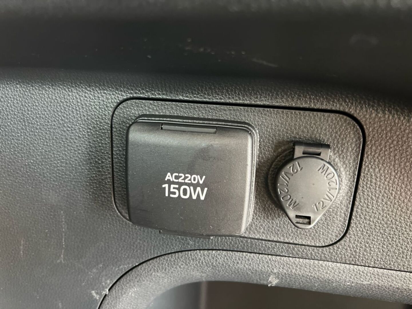 TOYOTA RAV4 Plug-in 2023