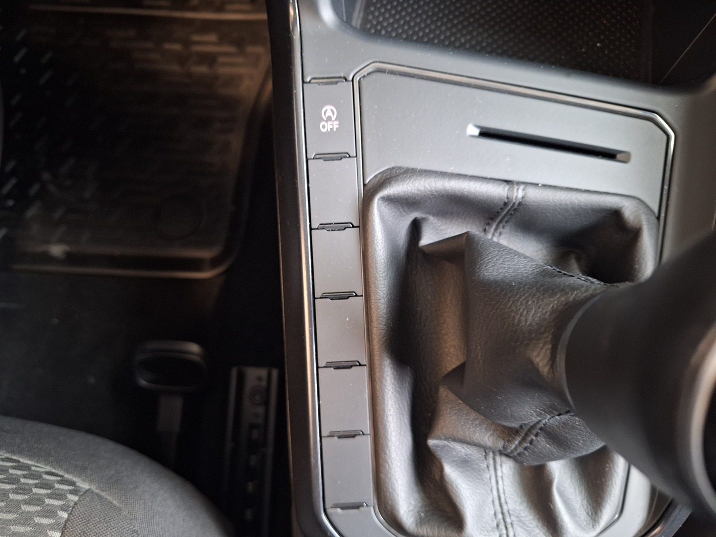 VOLKSWAGEN Polo 2020