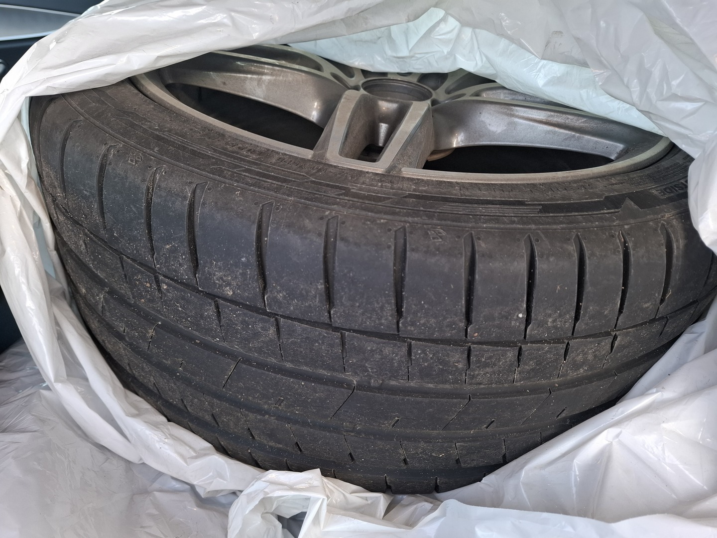 MERCEDES-BENZ E 2018