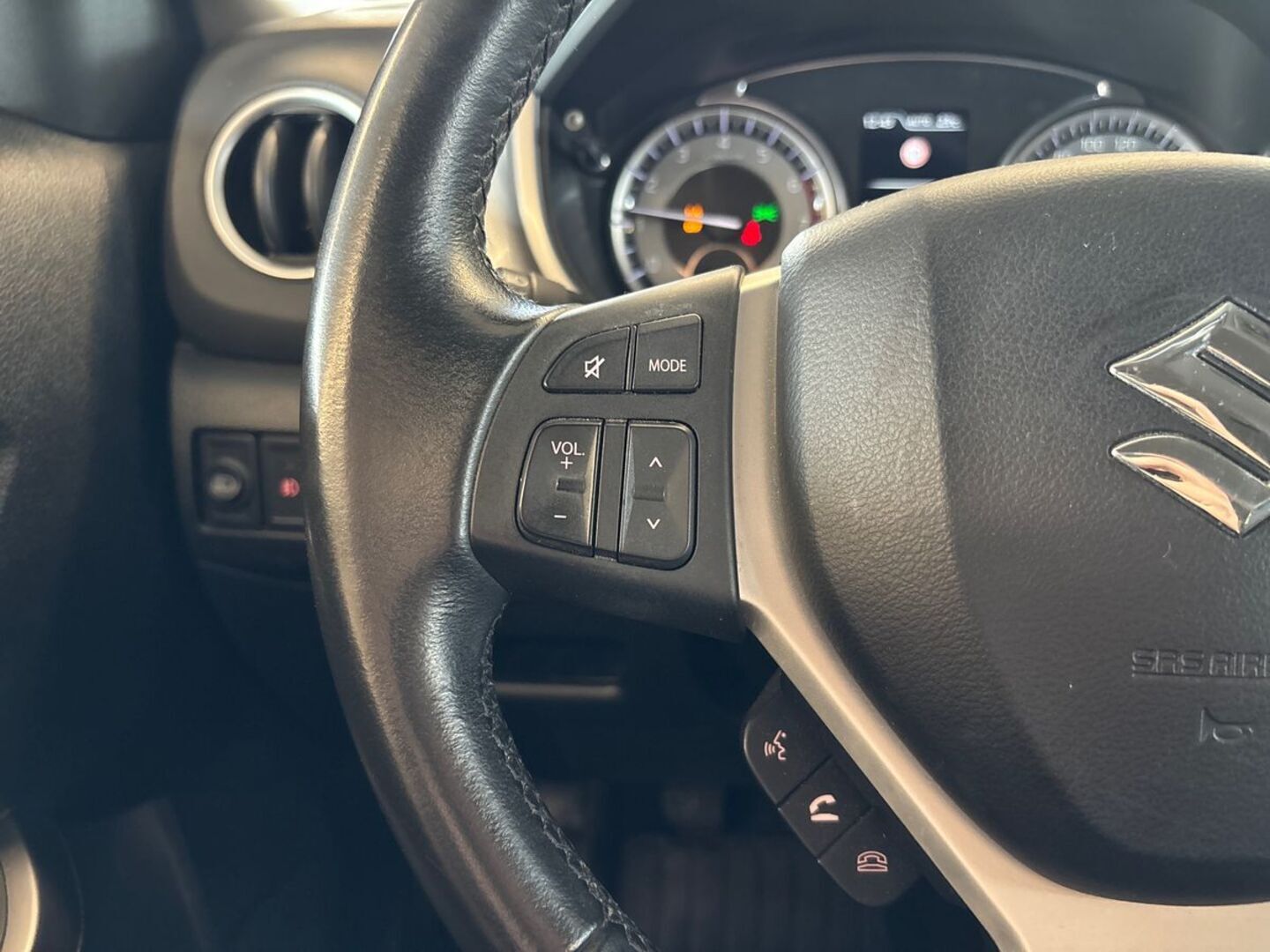 SUZUKI Vitara 2021
