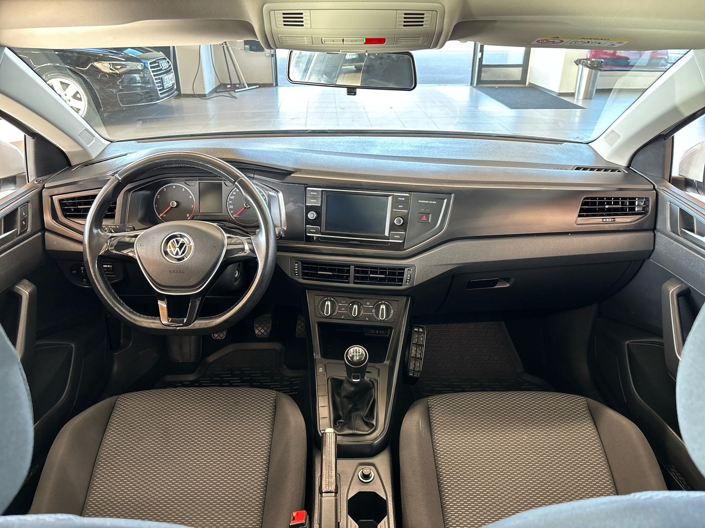 VOLKSWAGEN Polo 2021