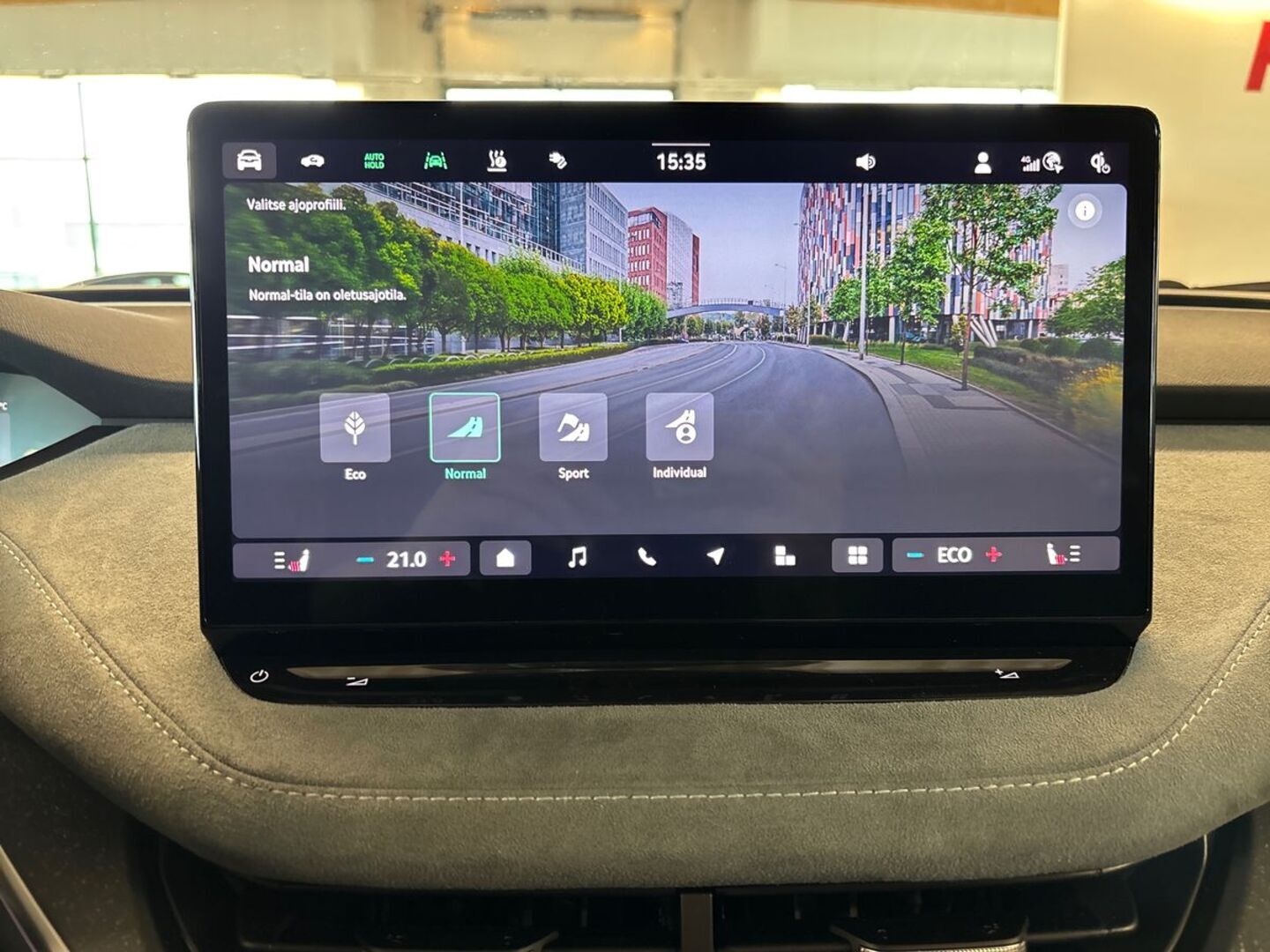 SKODA Enyaq 2026