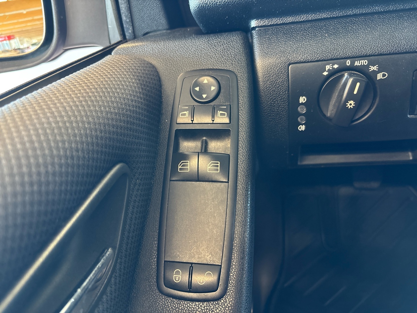 MERCEDES-BENZ A 2009