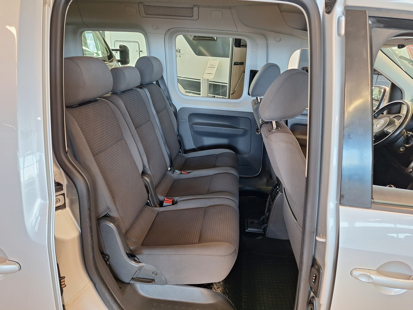 VOLKSWAGEN Caddy 2011