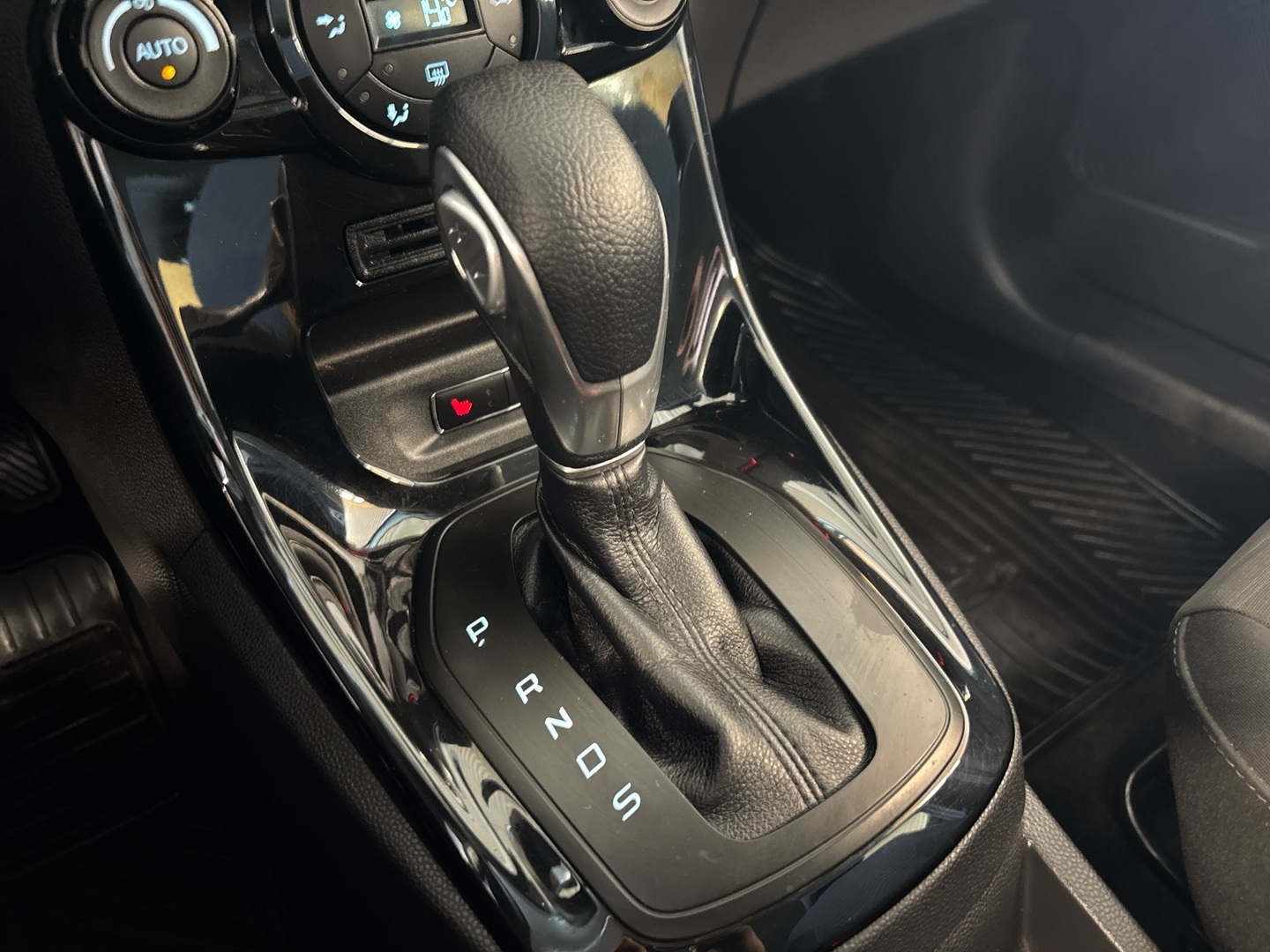 FORD Fiesta 2013