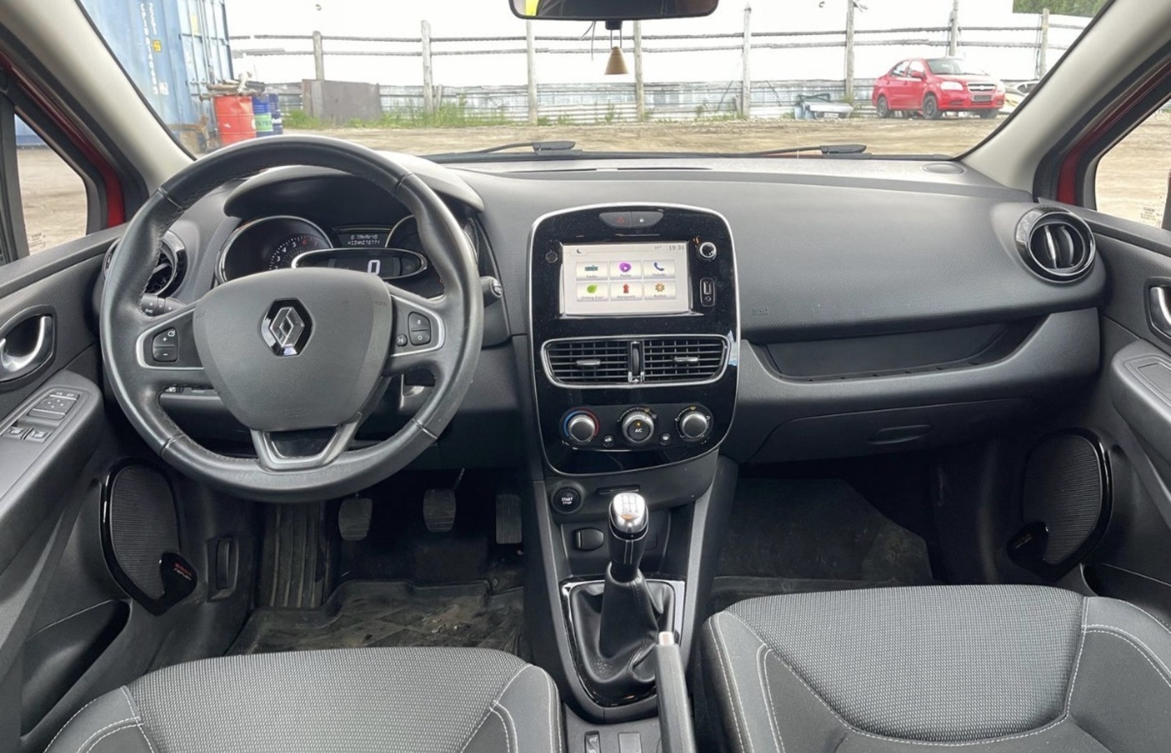 RENAULT Clio 2017