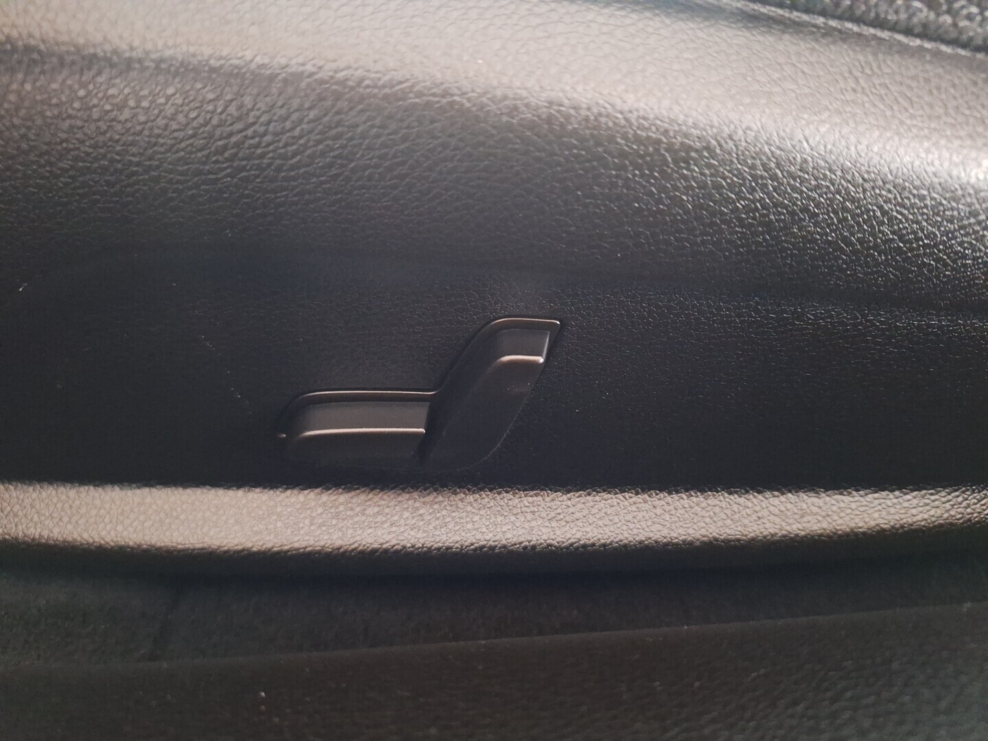 MERCEDES-BENZ E 2017