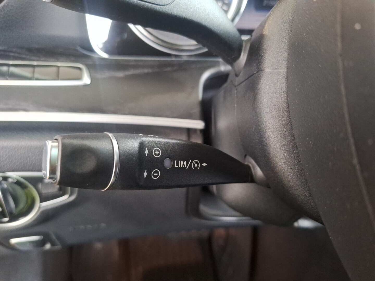 MERCEDES-BENZ E 2017