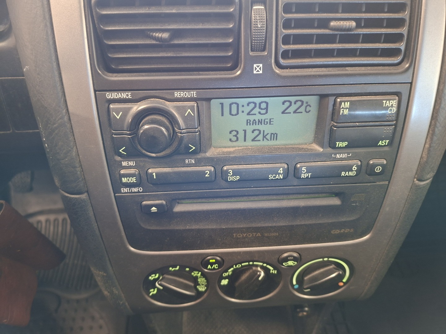 TOYOTA Avensis 2002