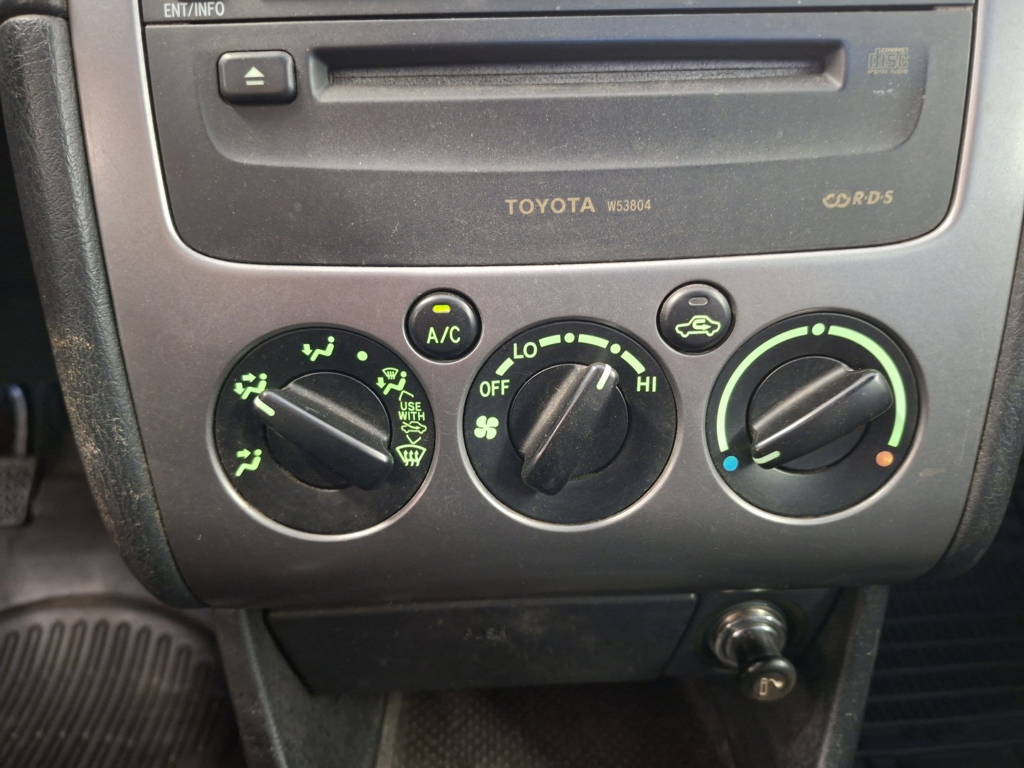 TOYOTA Avensis 2002