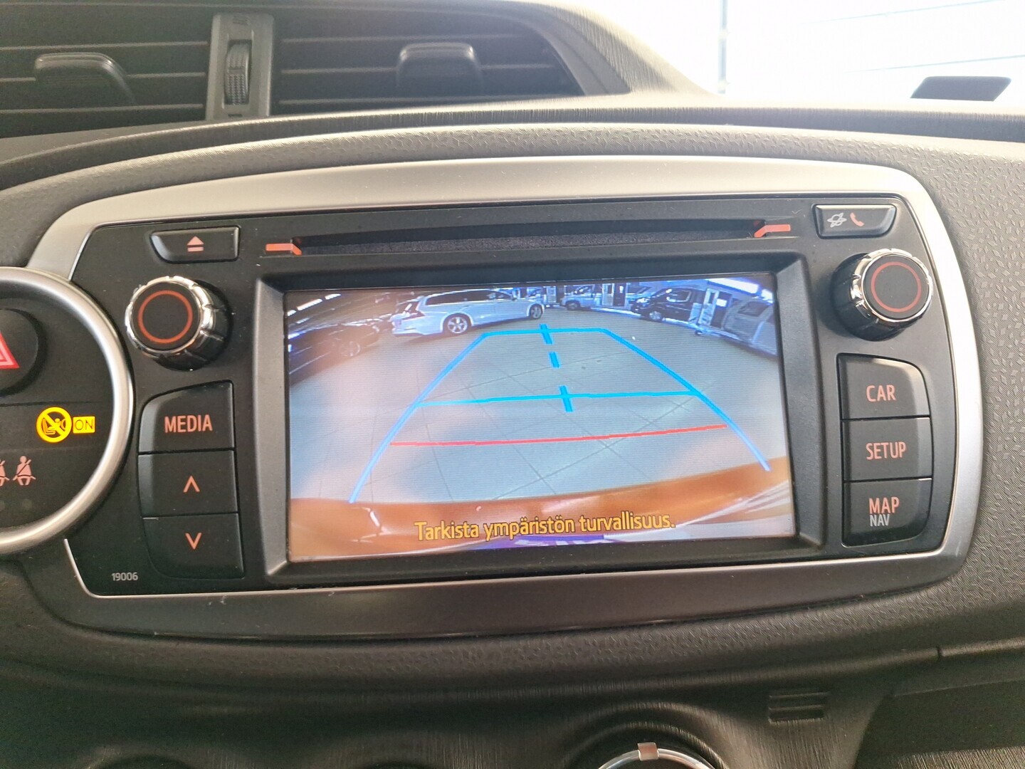 TOYOTA Yaris 2012