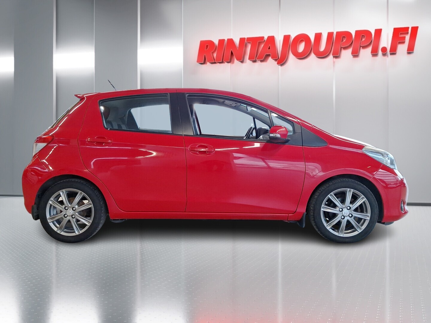 TOYOTA Yaris 2012