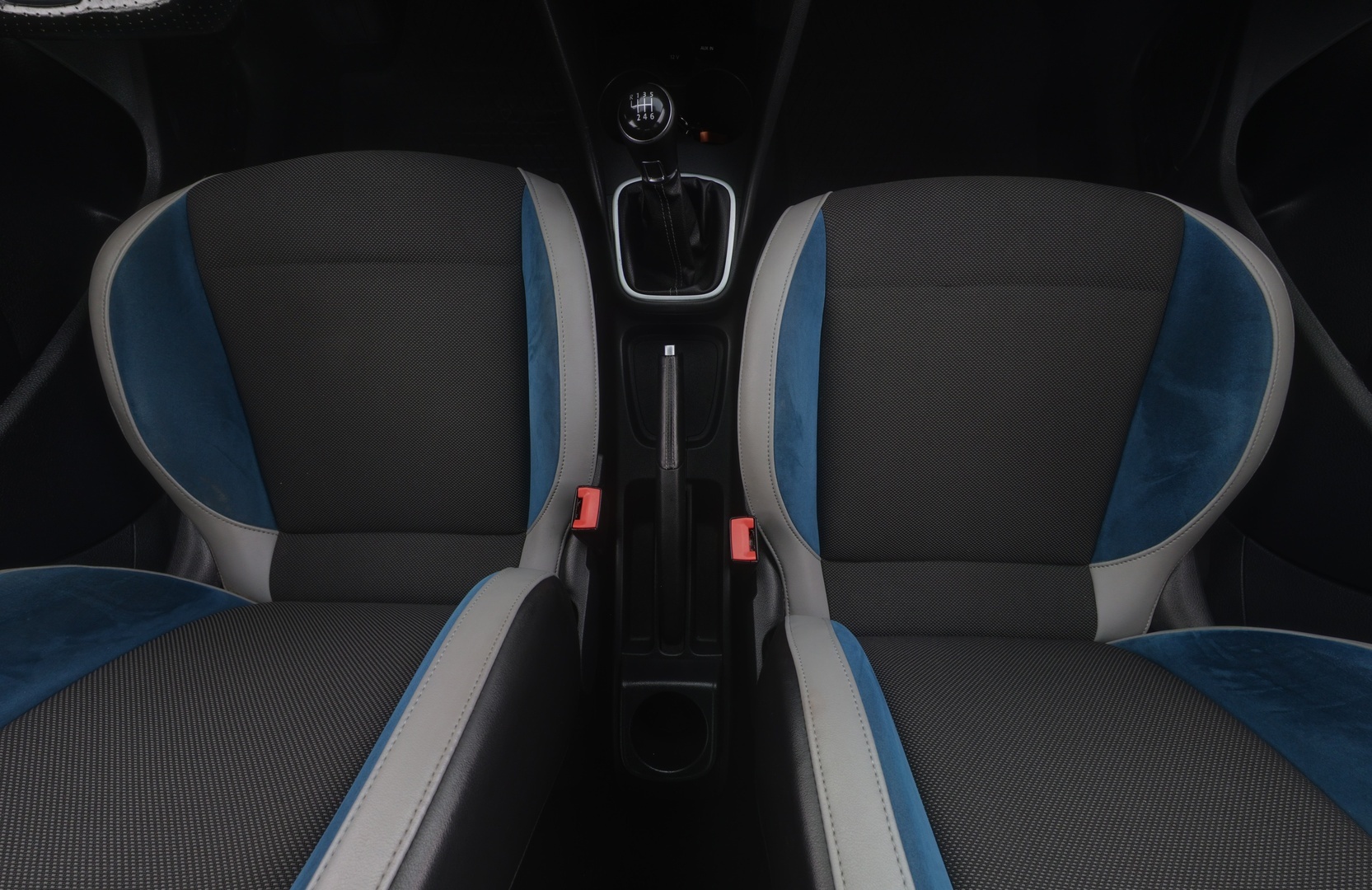 VOLKSWAGEN Polo 2014