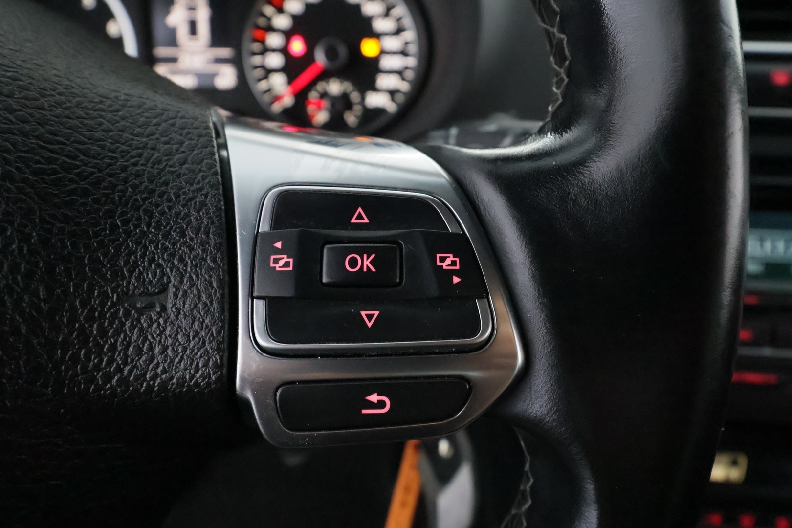 VOLKSWAGEN Polo 2014