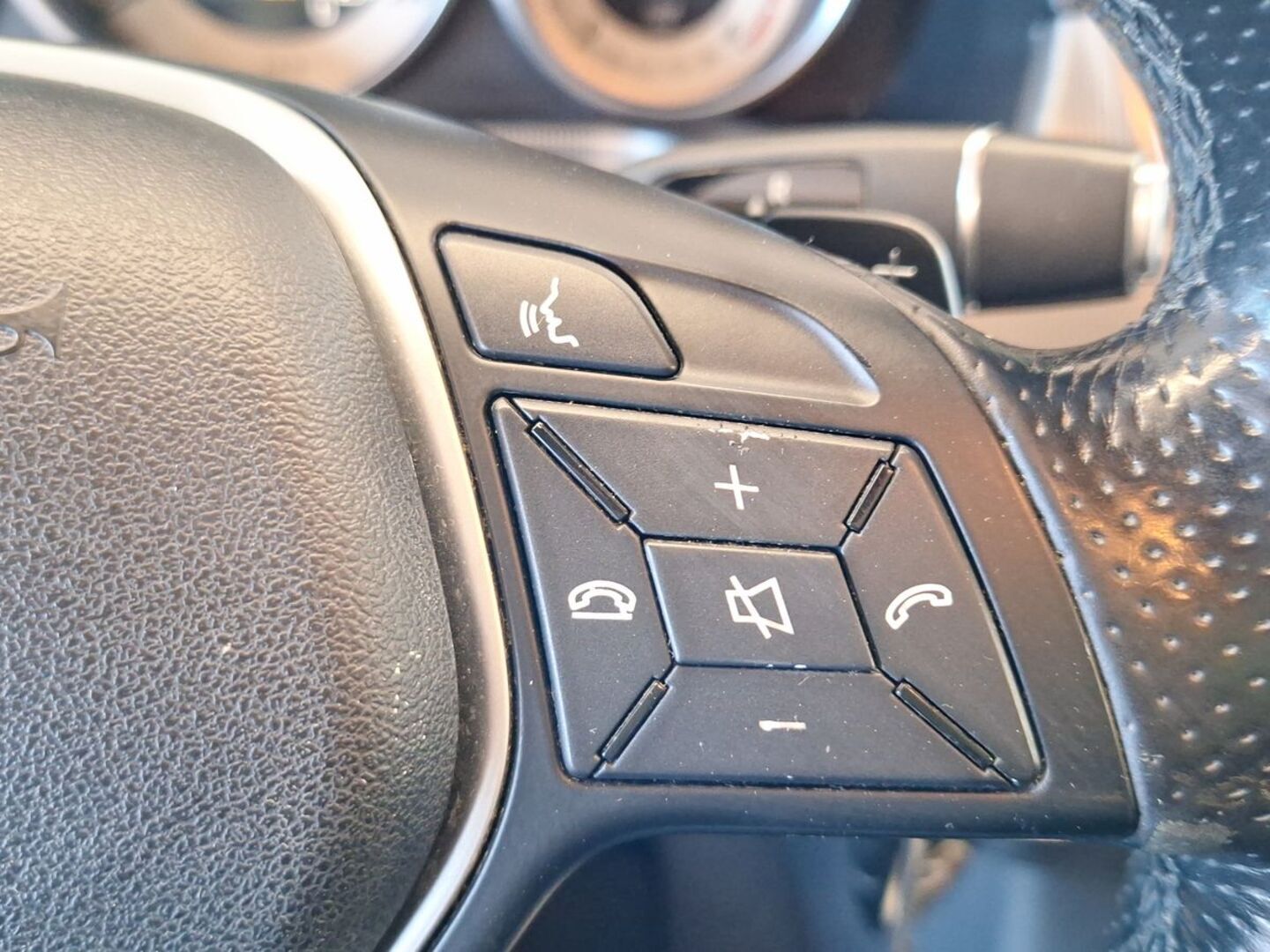 MERCEDES-BENZ E 2014