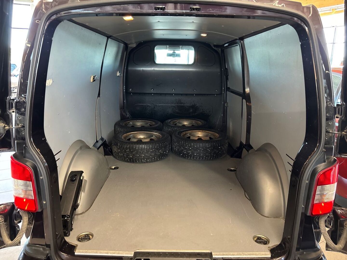 VOLKSWAGEN Transporter 2015
