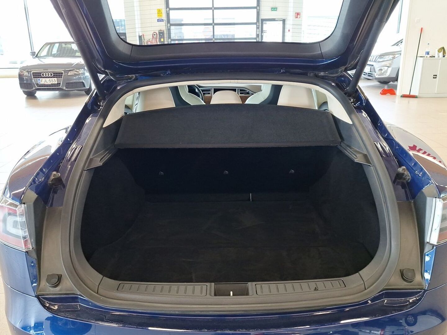 TESLA Model S 2017