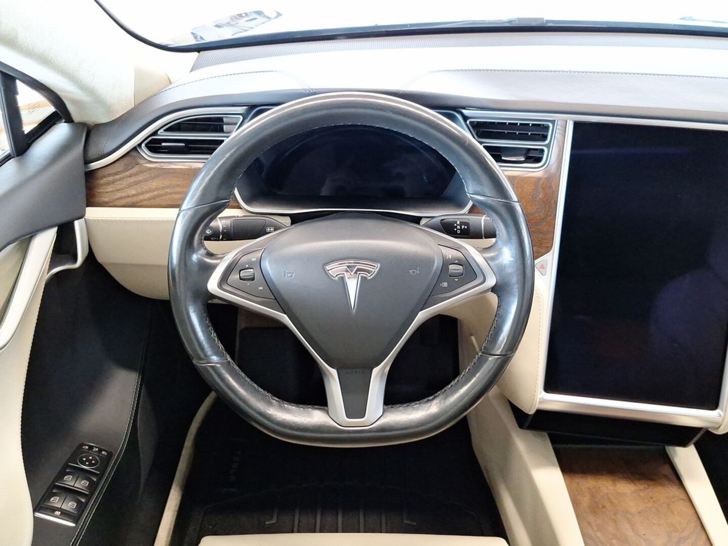TESLA Model S 2017