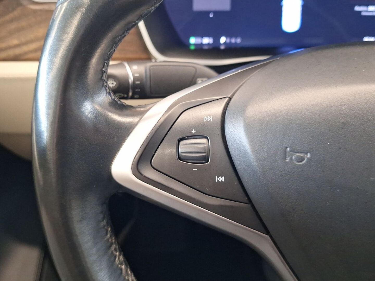 TESLA Model S 2017