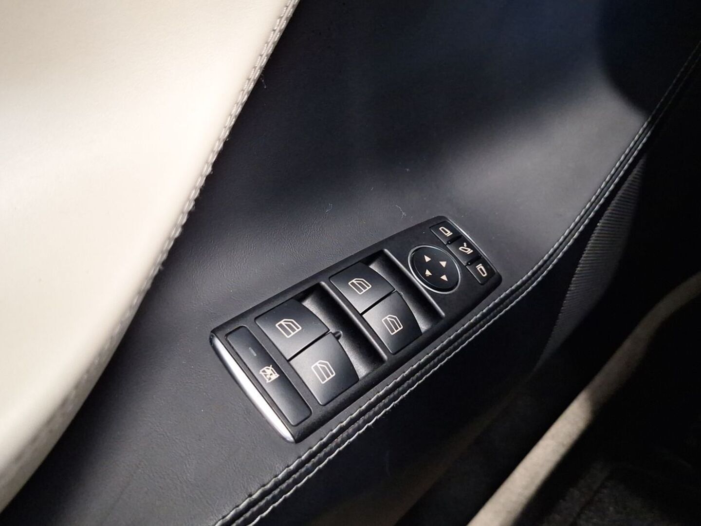 TESLA Model S 2017
