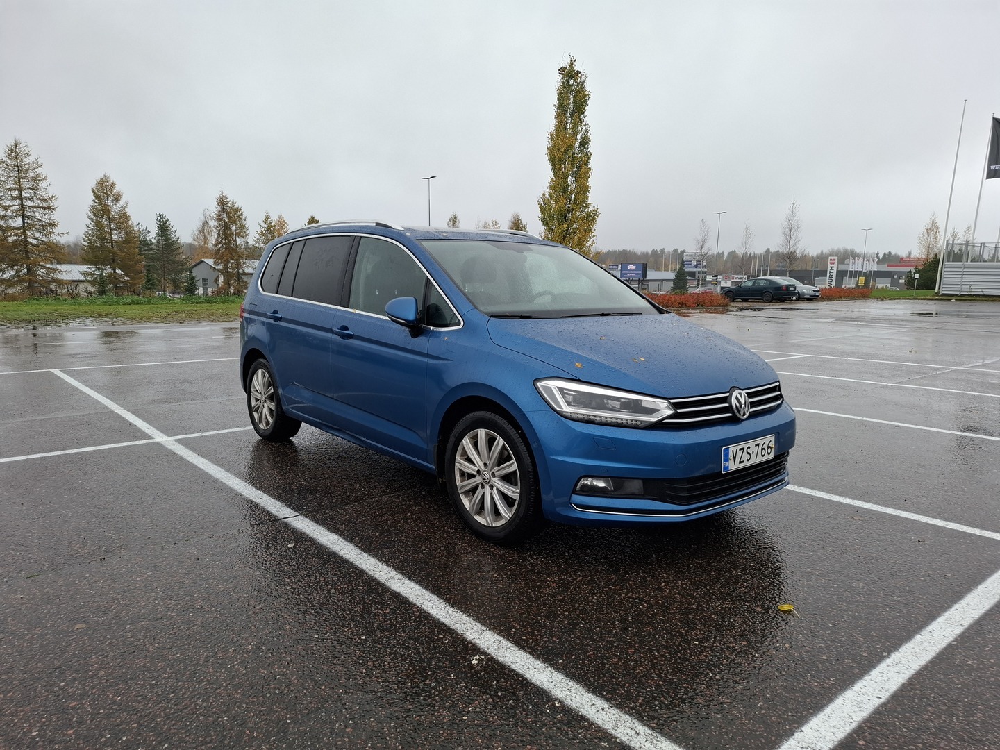 VOLKSWAGEN Touran 2018