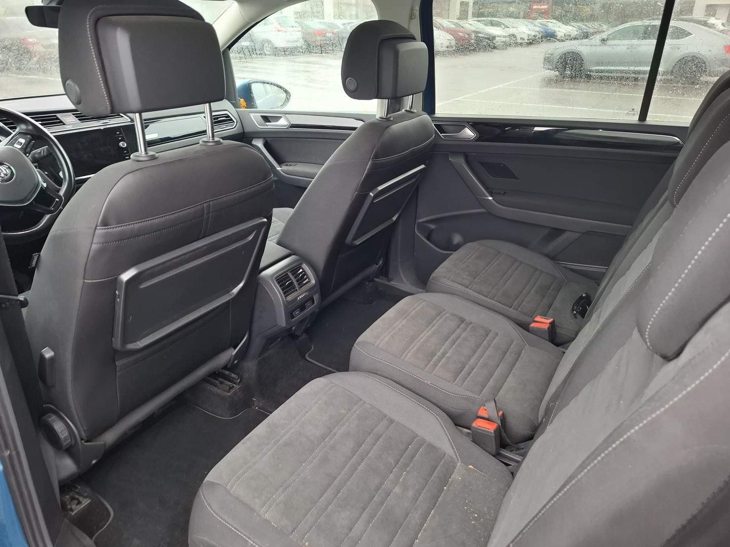 VOLKSWAGEN Touran 2018