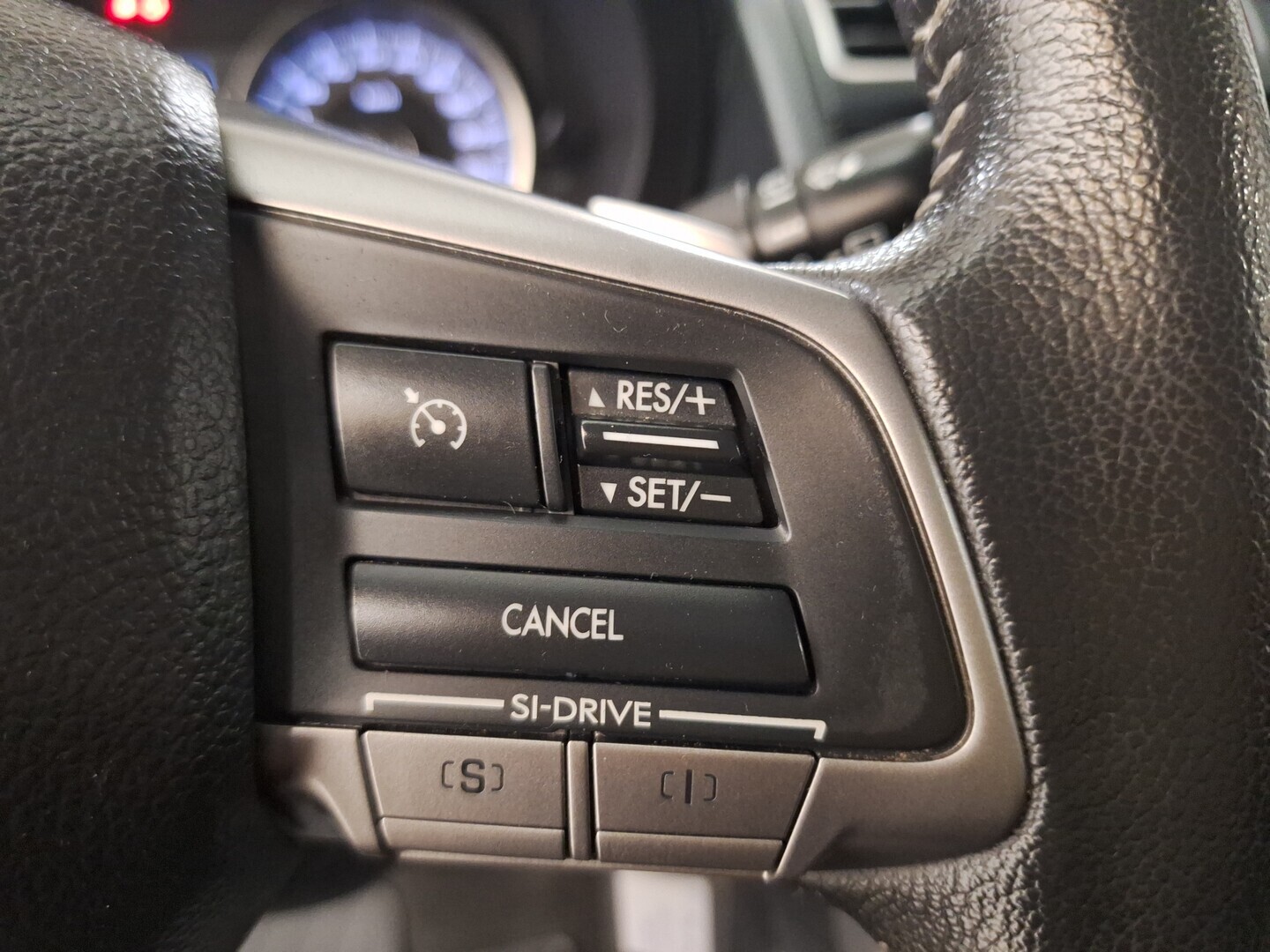 SUBARU Forester 2015