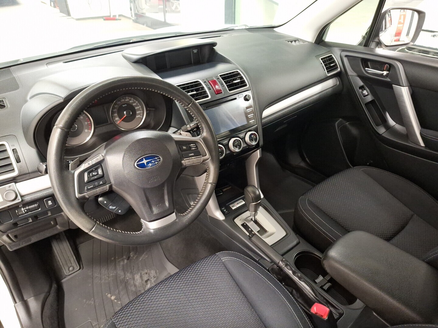 SUBARU Forester 2015