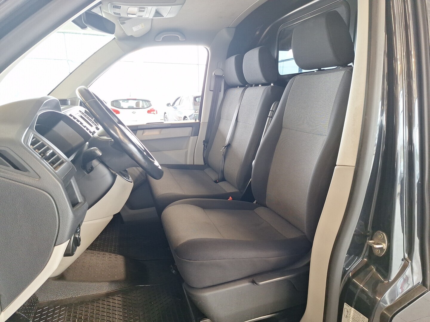 VOLKSWAGEN Transporter 2018