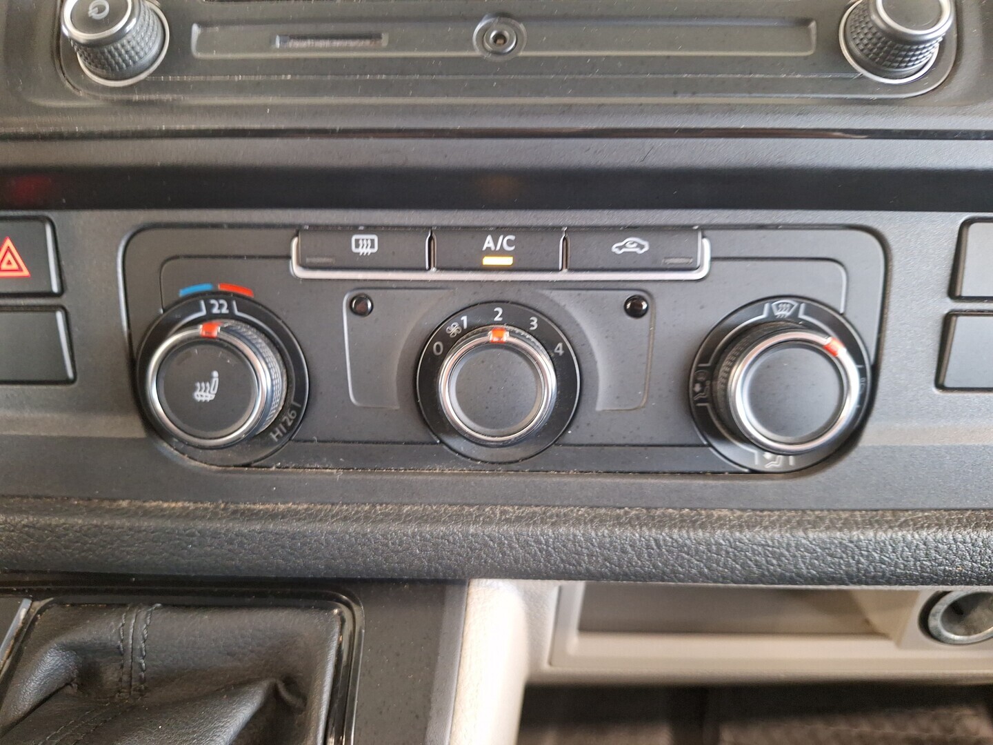 VOLKSWAGEN Transporter 2018