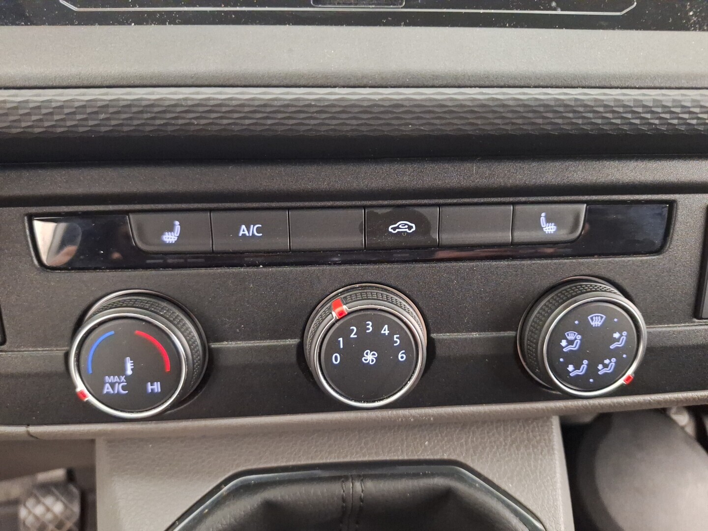 VOLKSWAGEN Transporter 2021