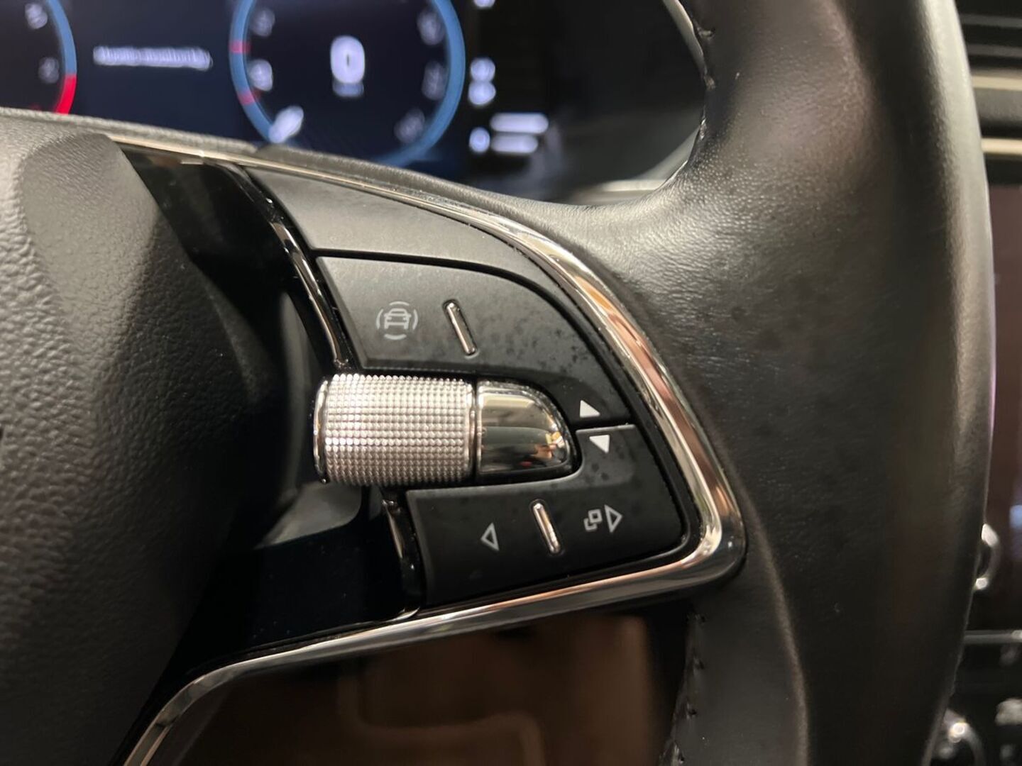SKODA Superb 25