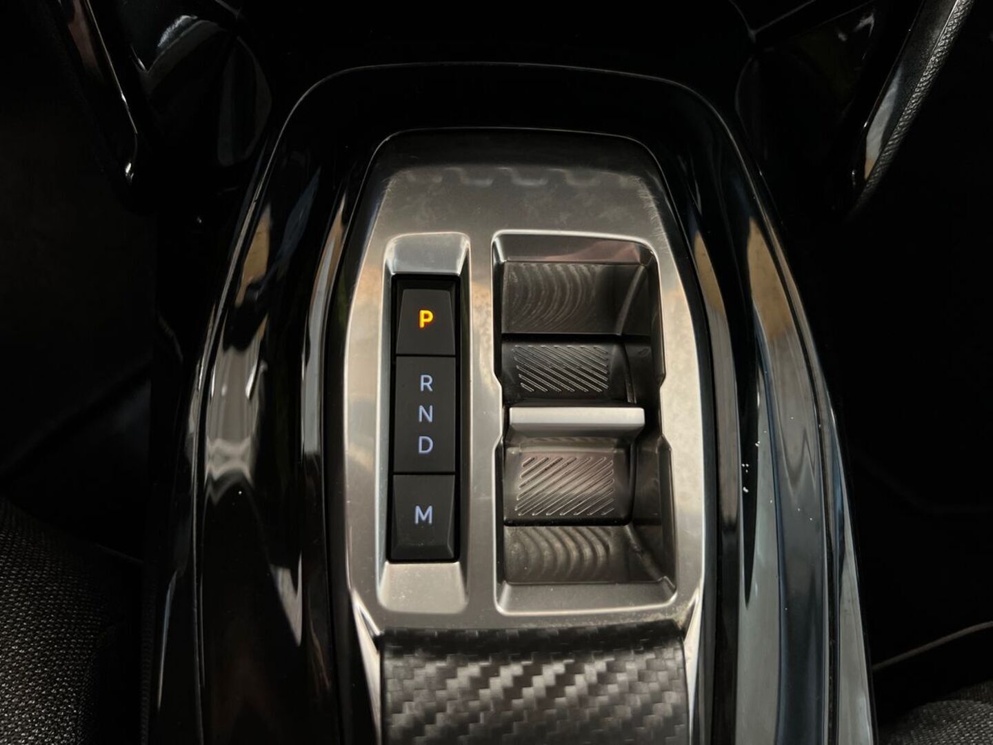 PEUGEOT 2008 2022
