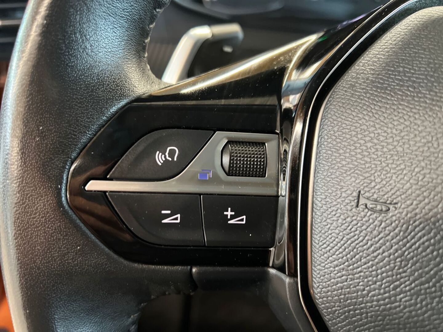 PEUGEOT 2008 2022