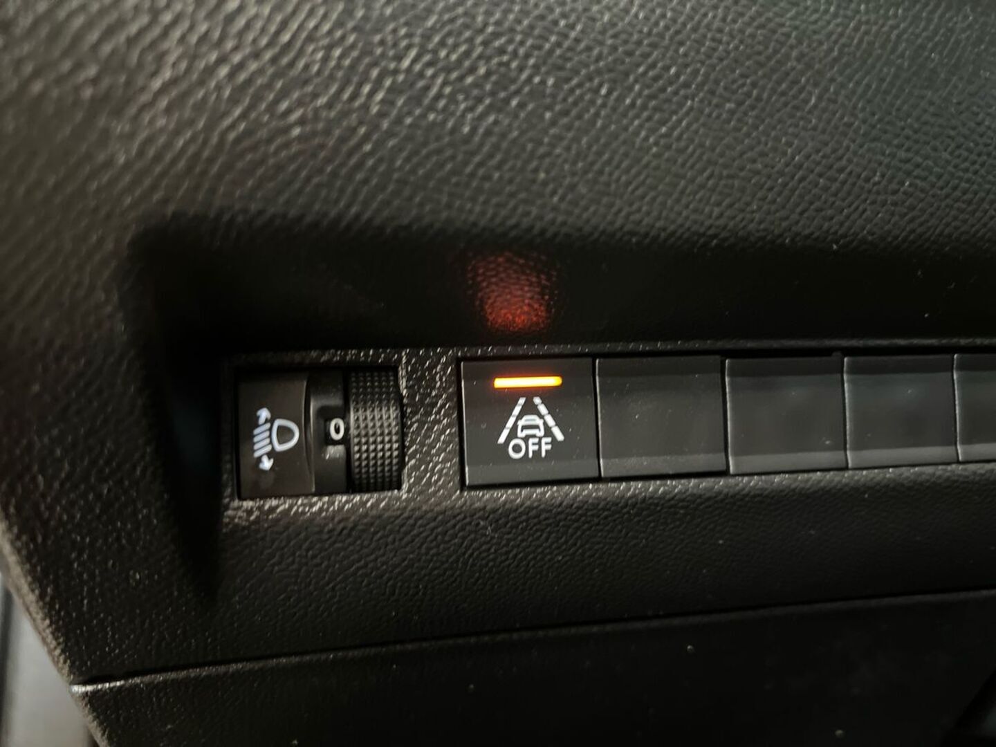 PEUGEOT 2008 2022