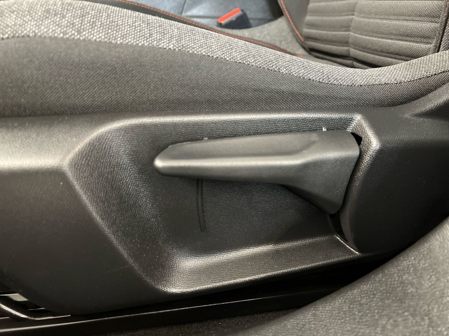 PEUGEOT 2008 2022