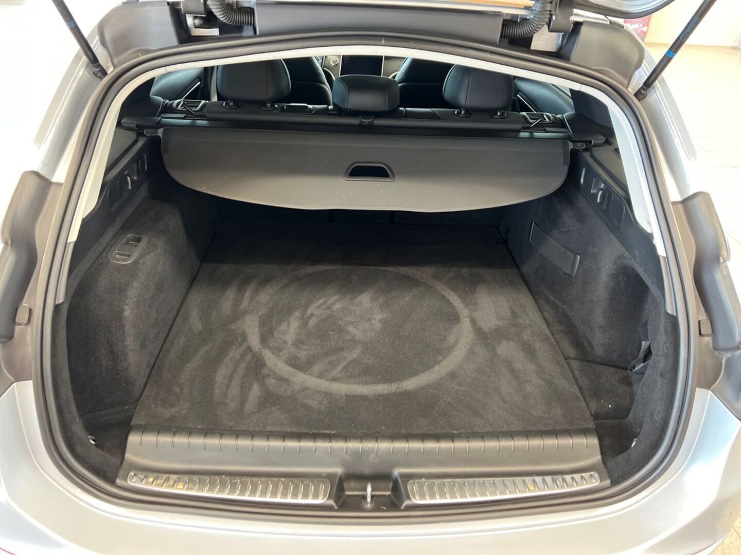 MERCEDES-BENZ C 2023
