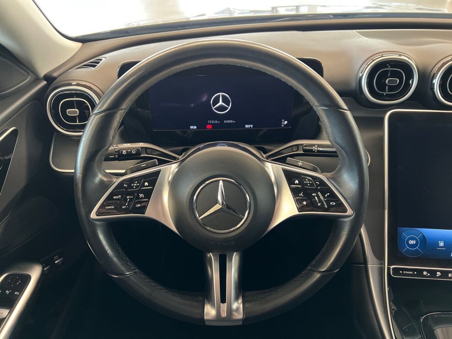 MERCEDES-BENZ C 2023