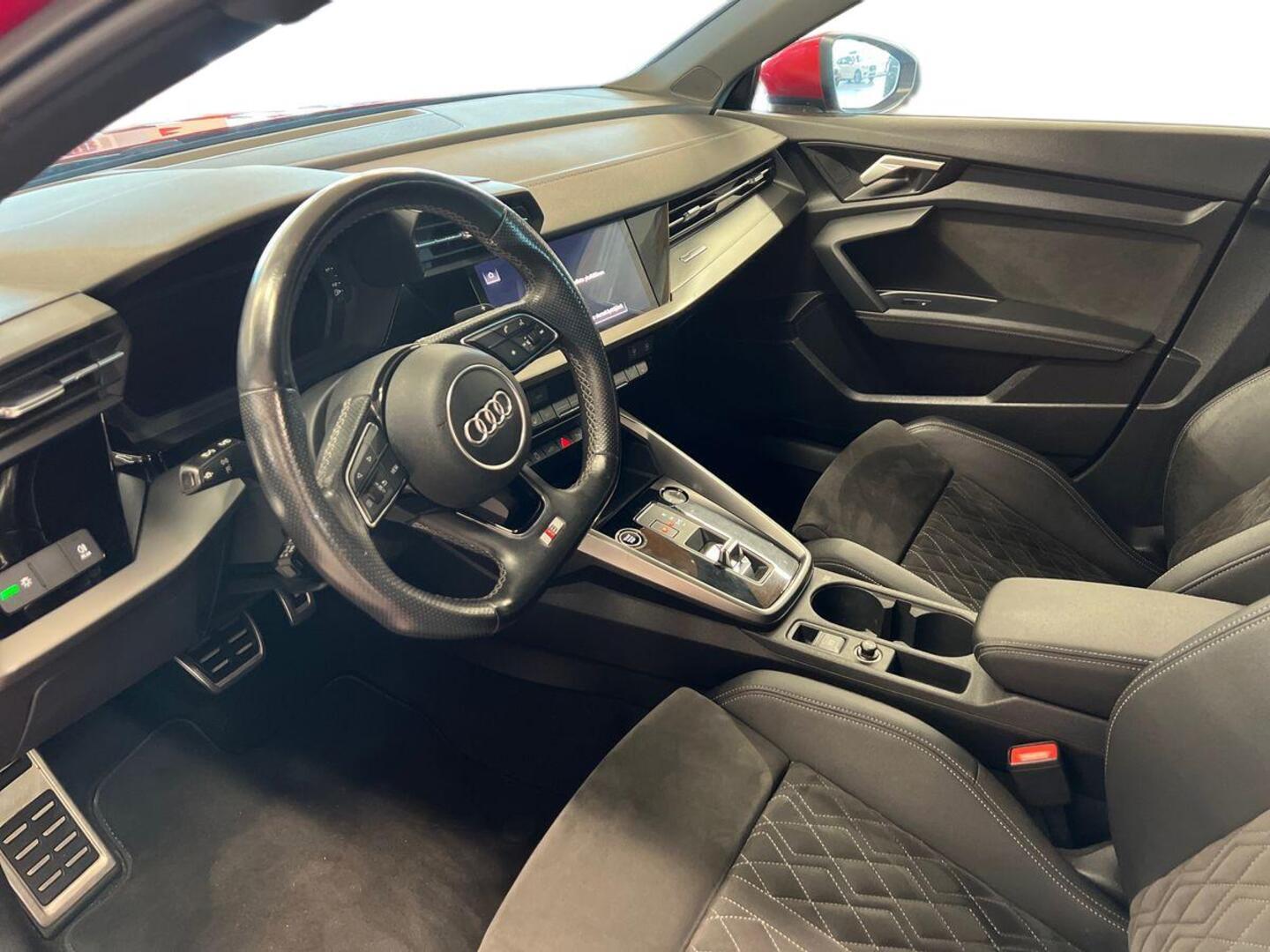 AUDI A3 7