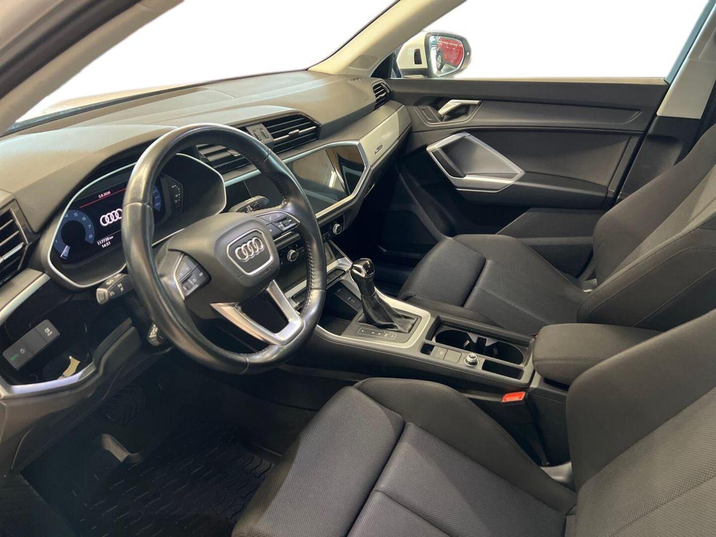AUDI Q3 2019