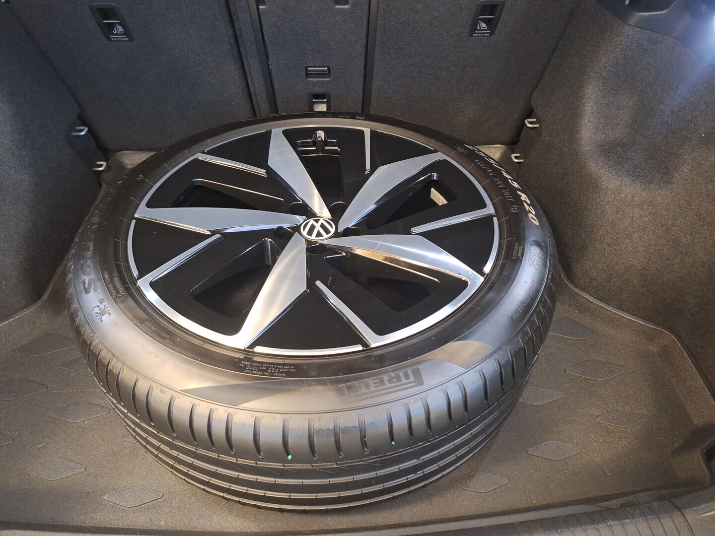 VOLKSWAGEN ID.4 2023